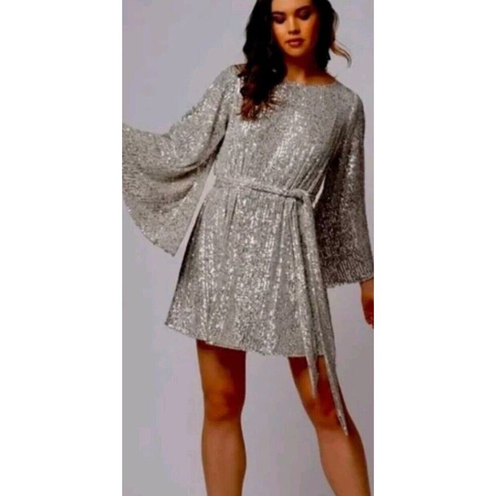 Gianni Bini Silver Sequin Mini Dress XS Homecoming Prom Concert